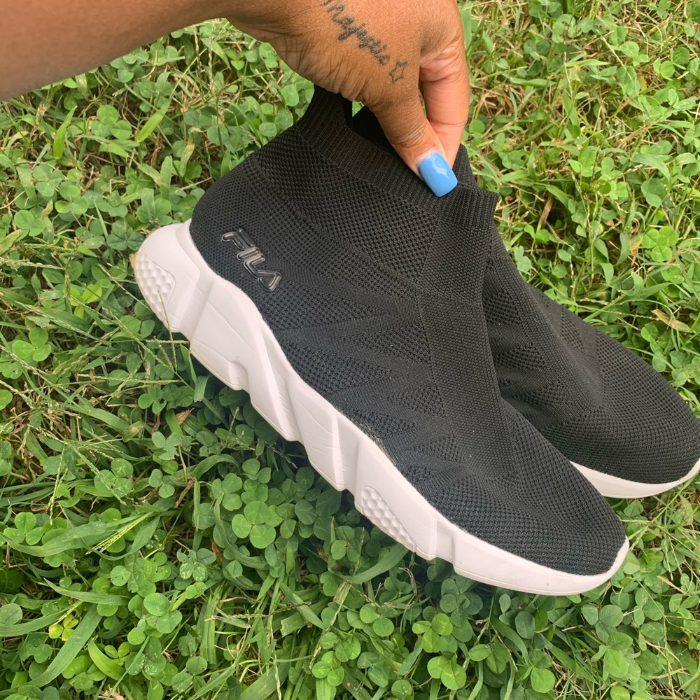Men’s size 11 Fula sneakers